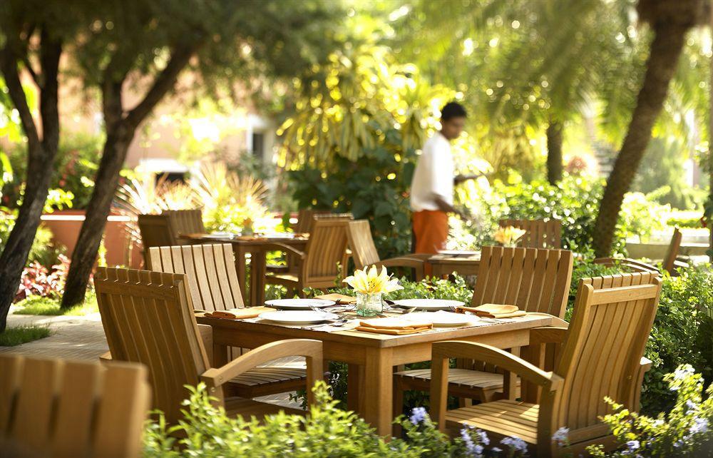 Taj Cidade De Goa Heritage, Goa Santa Cruz ภายนอก รูปภาพ Outdoor dining at the Four Seasons Hotel